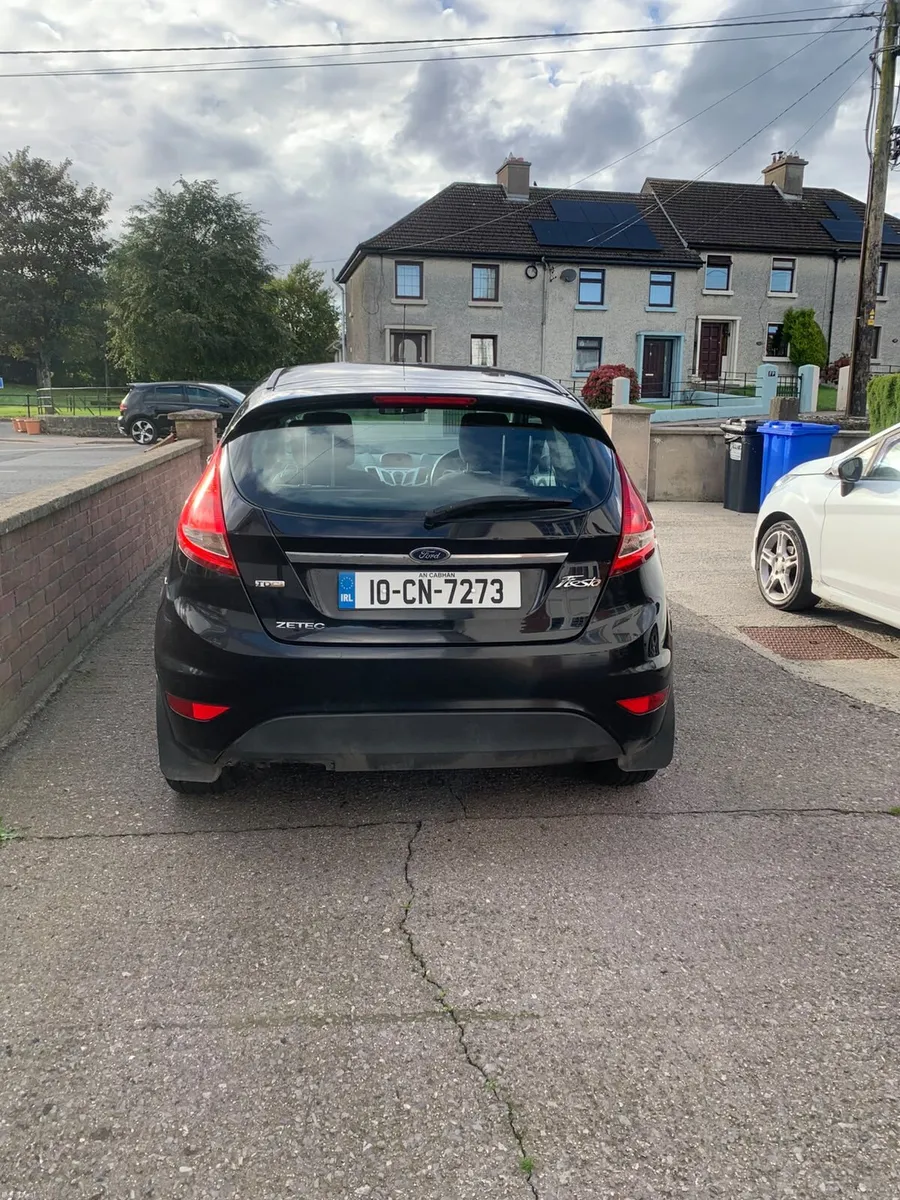 2010 Ford Fiesta - Image 6