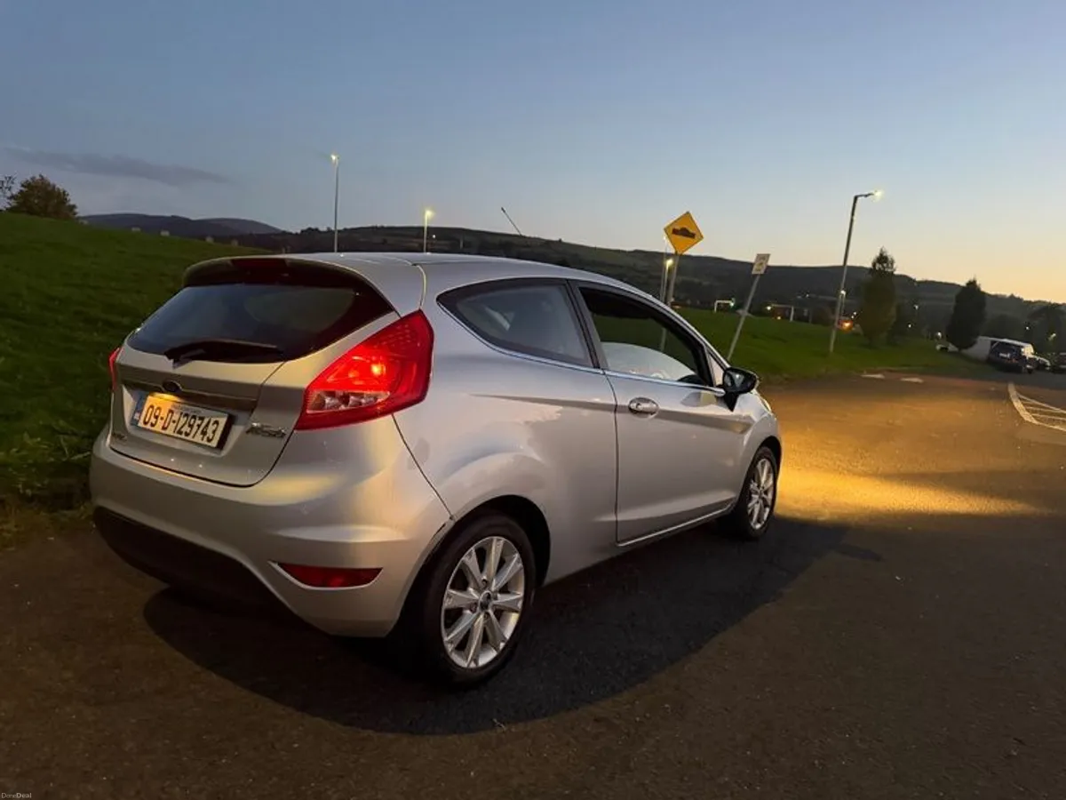 2009 Ford Fiesta Nct 03/27 - Image 5