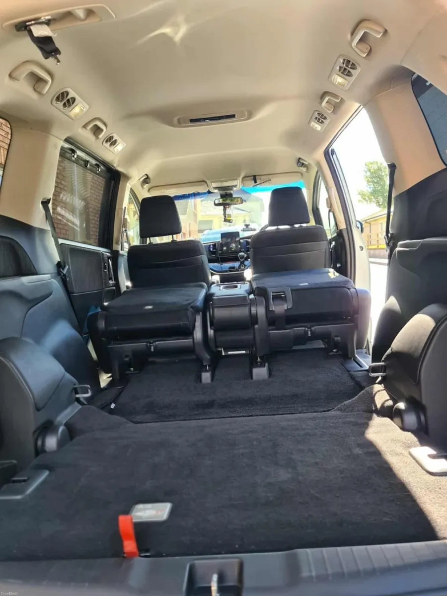 Honda Odyssey 2016 -8 seater Hybrid - Image 5