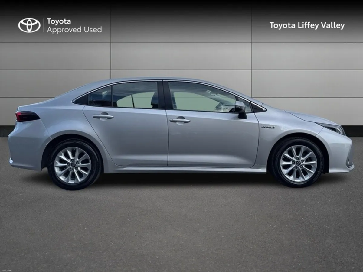 Toyota Corolla COROLLA HYBRID LUNA SAL - Image 3