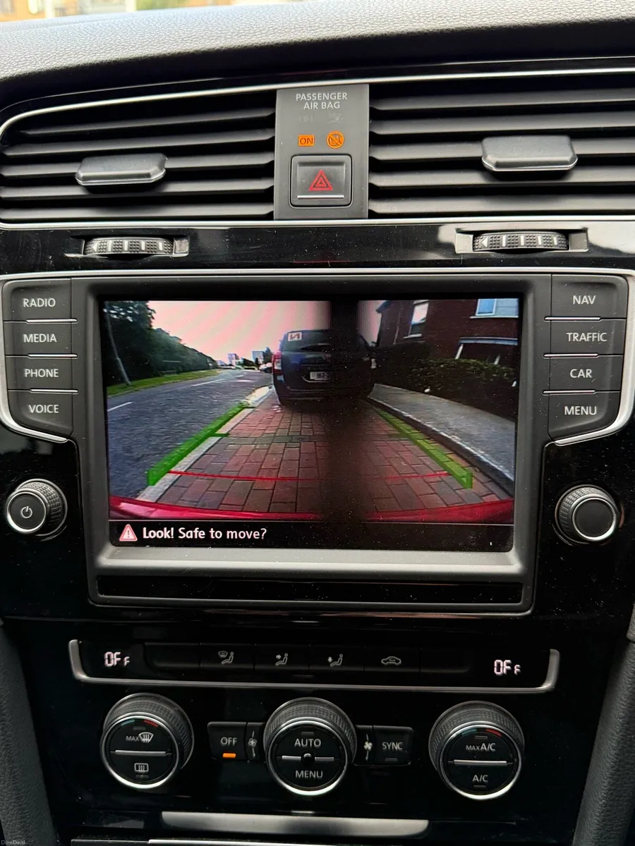 Volkswagen Golf TSI (automatic) - Image 6