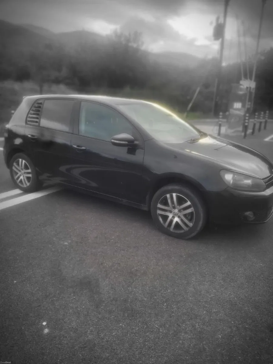 Volkswagen Golf 2010 - Image 5