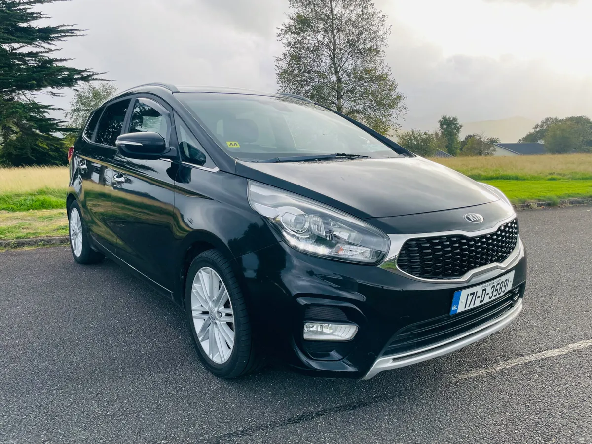 2017 Kia Carens 1.7.. Low Mileage & 2 year NCT - Image 2