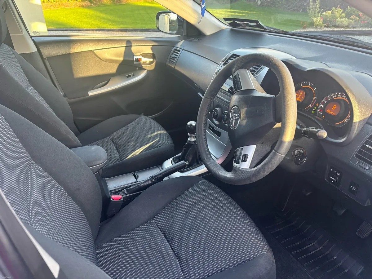 Car - Image 6
