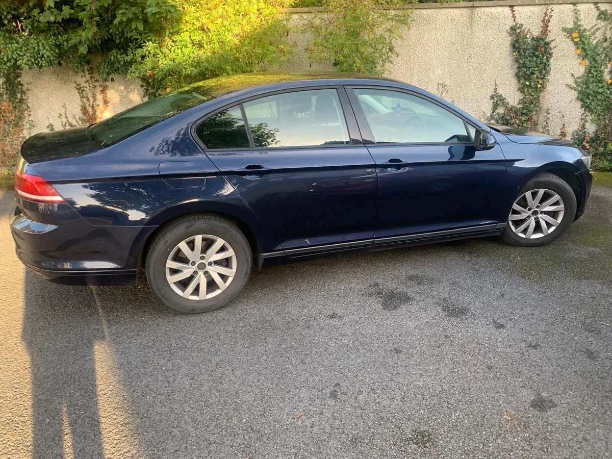 Volkswagen Passat 2016 - Image 4