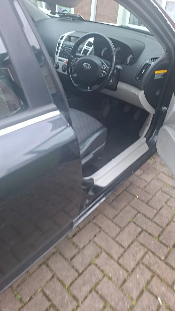 Kia Ceed 2008 - Image 2