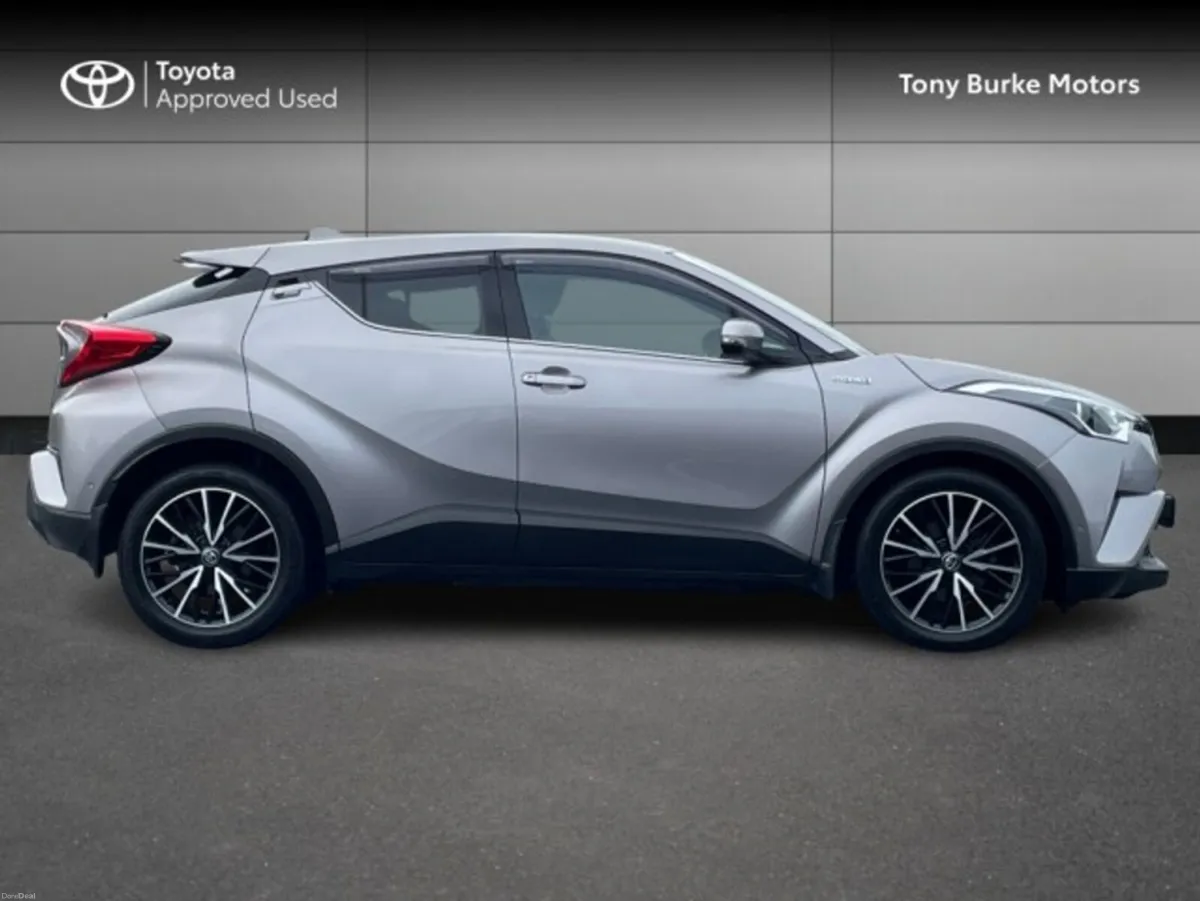 Toyota C-HR SOL - Top Spec - 1.8 Hybrid - Sat Nav/ - Image 3