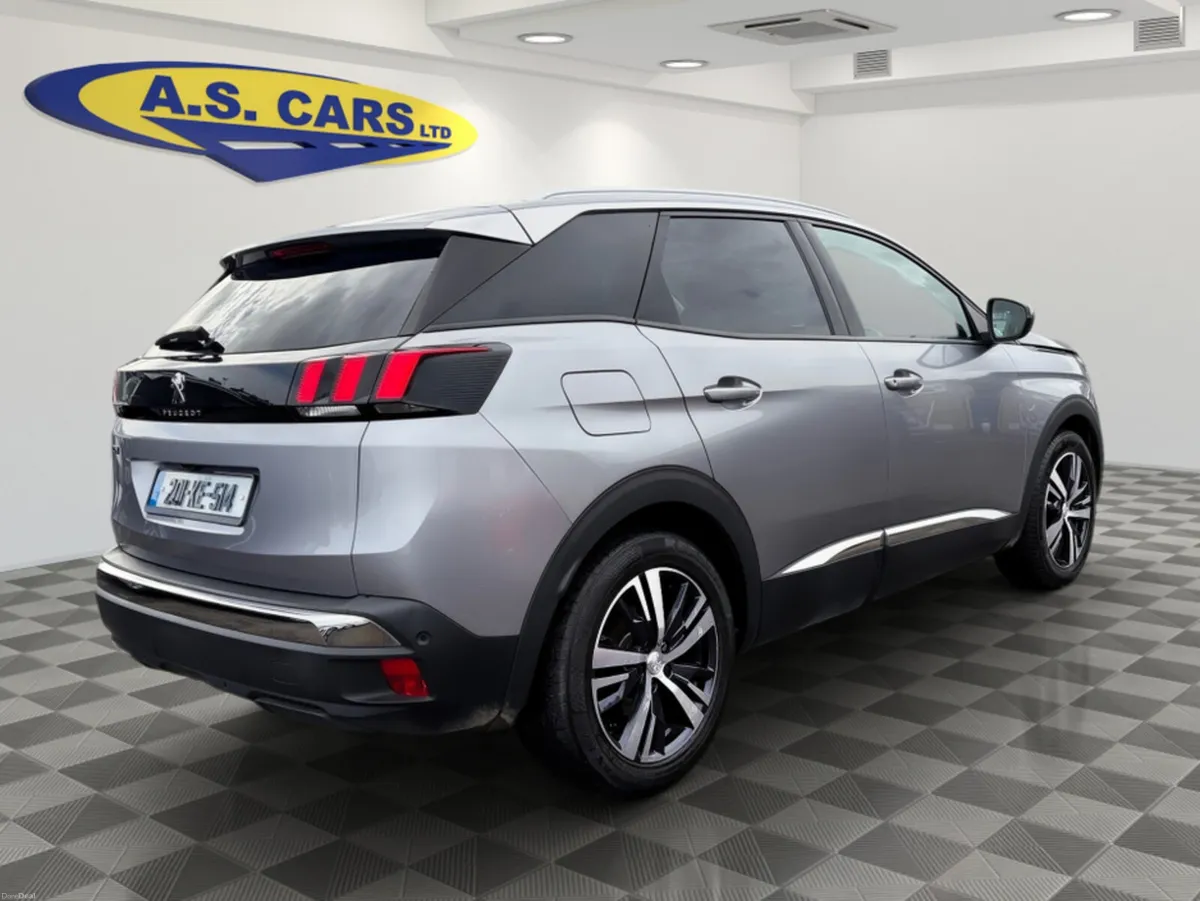 Peugeot 3008 ALLURE 1.5 HDI  ** TOP SPEC LOW MILEA - Image 5