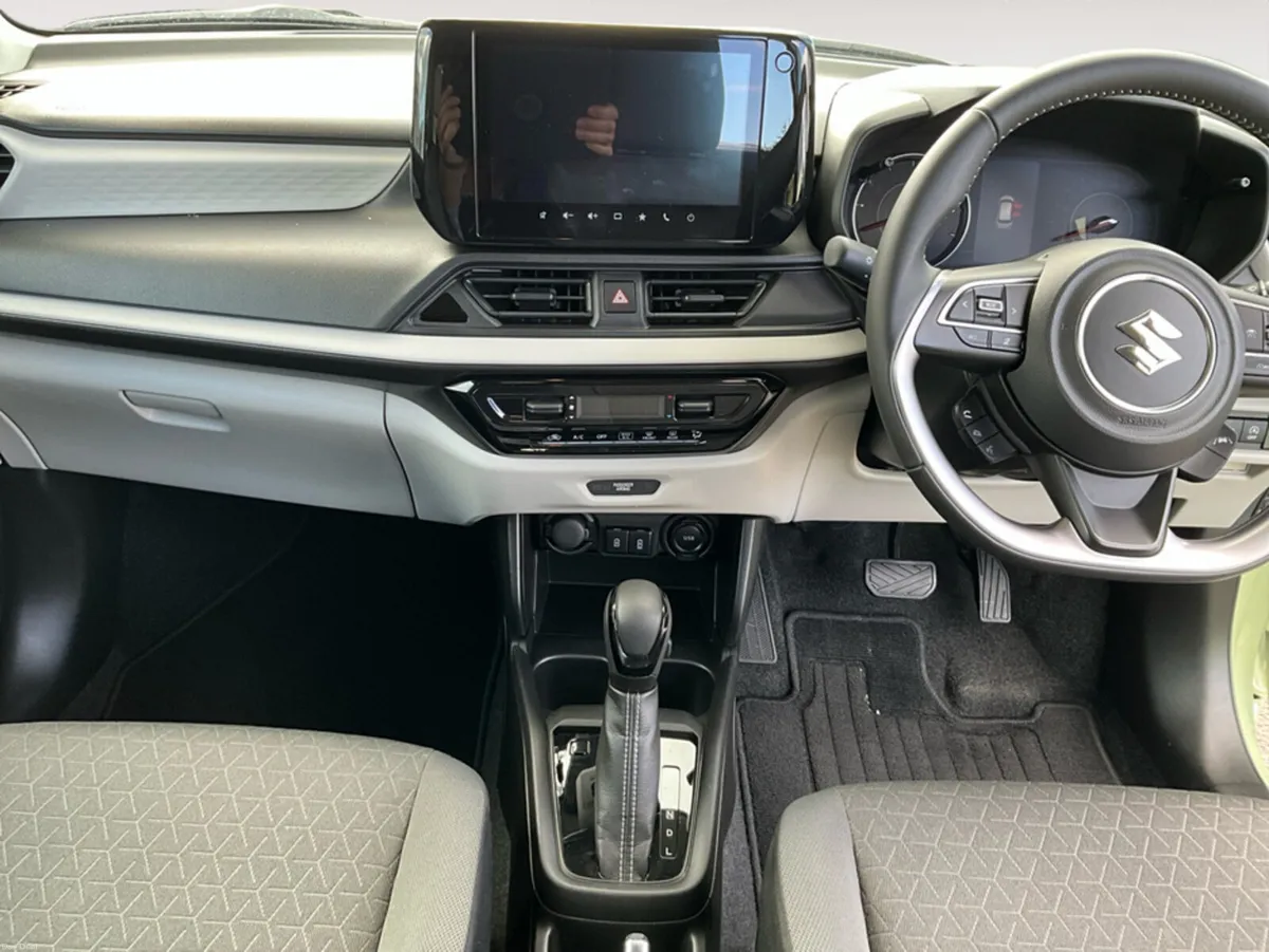 Suzuki Swift 1.2 HYBRID MOTION CVT 5DR - Image 6