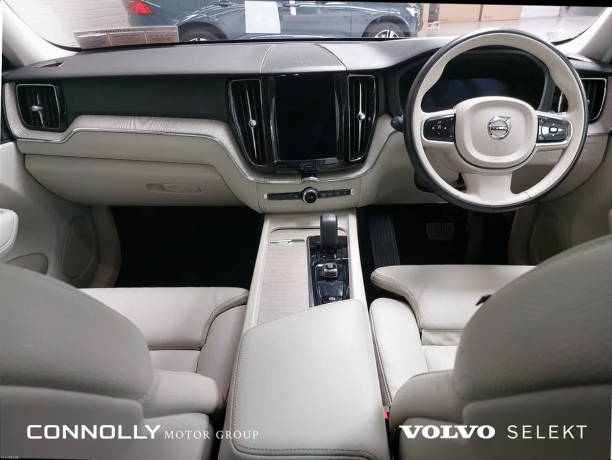 Volvo XC60 Plus Model | Bright Theme | Plug in Hyb - Image 4