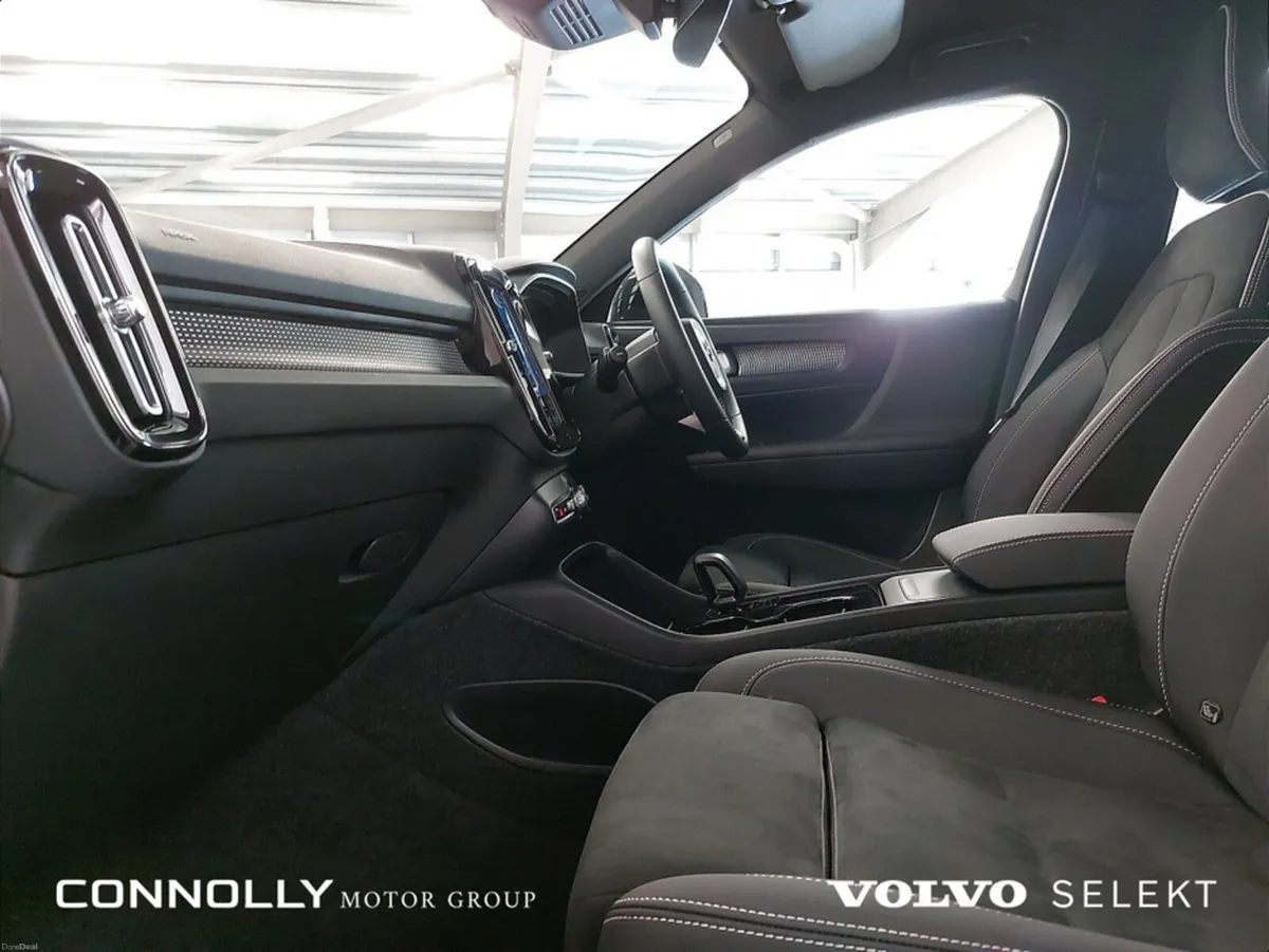 Volvo EX40 PLUS - Image 5