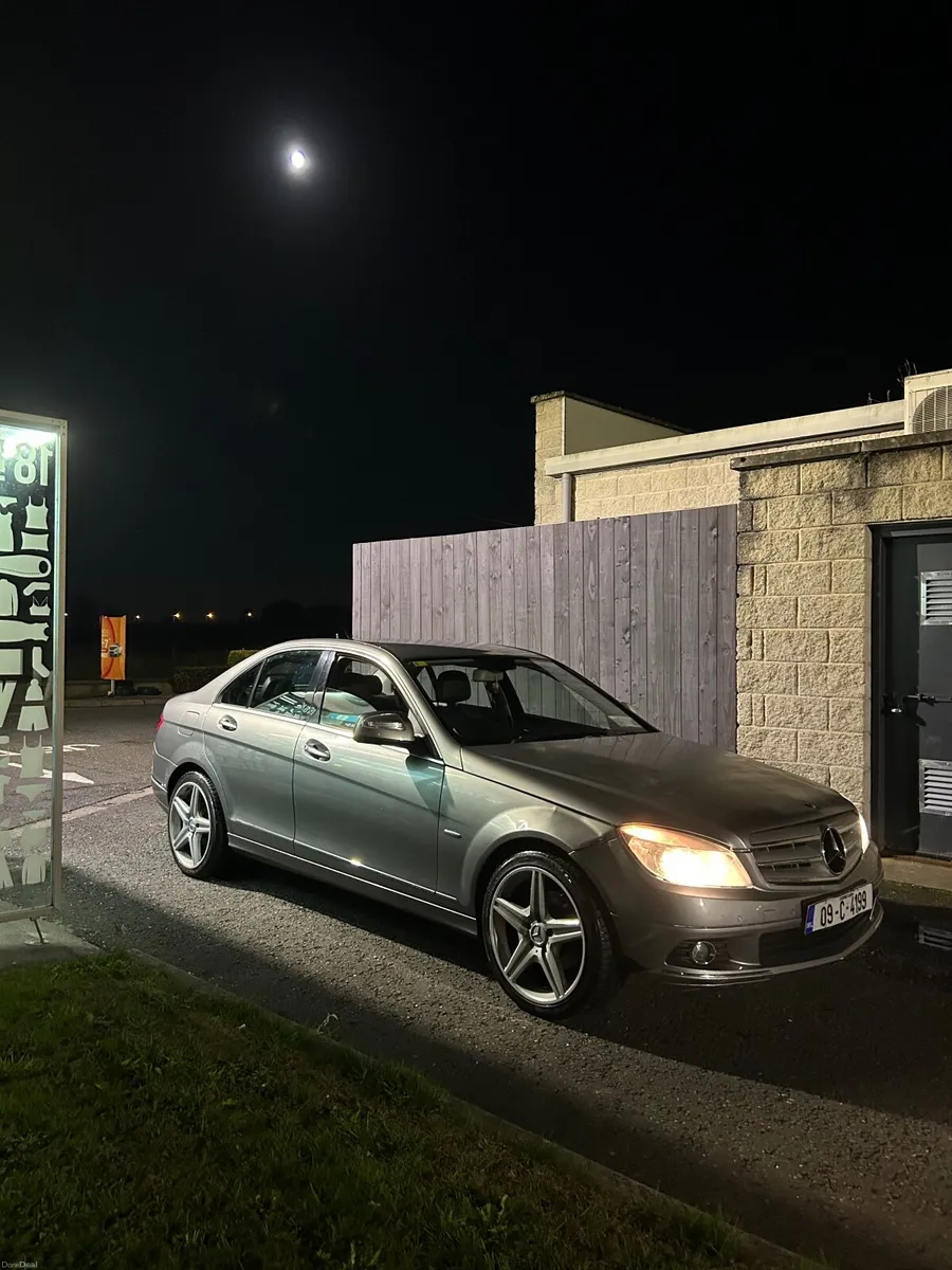 Mercedes-Benz C-Class 2009 - Image 6