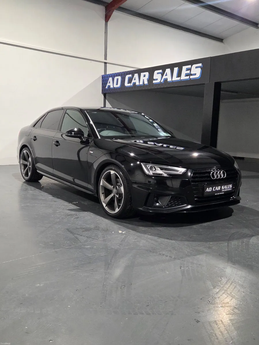 Audi A4 2019 2.0 tdi s-line black edition spec - Image 2