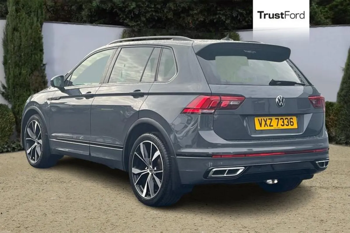 Volkswagen Tiguan 2.0 TDI 4Motion R-Line 5dr DSG - Image 2