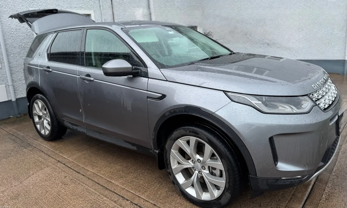 Land Rover Discovery Sport 2023 - Image 3