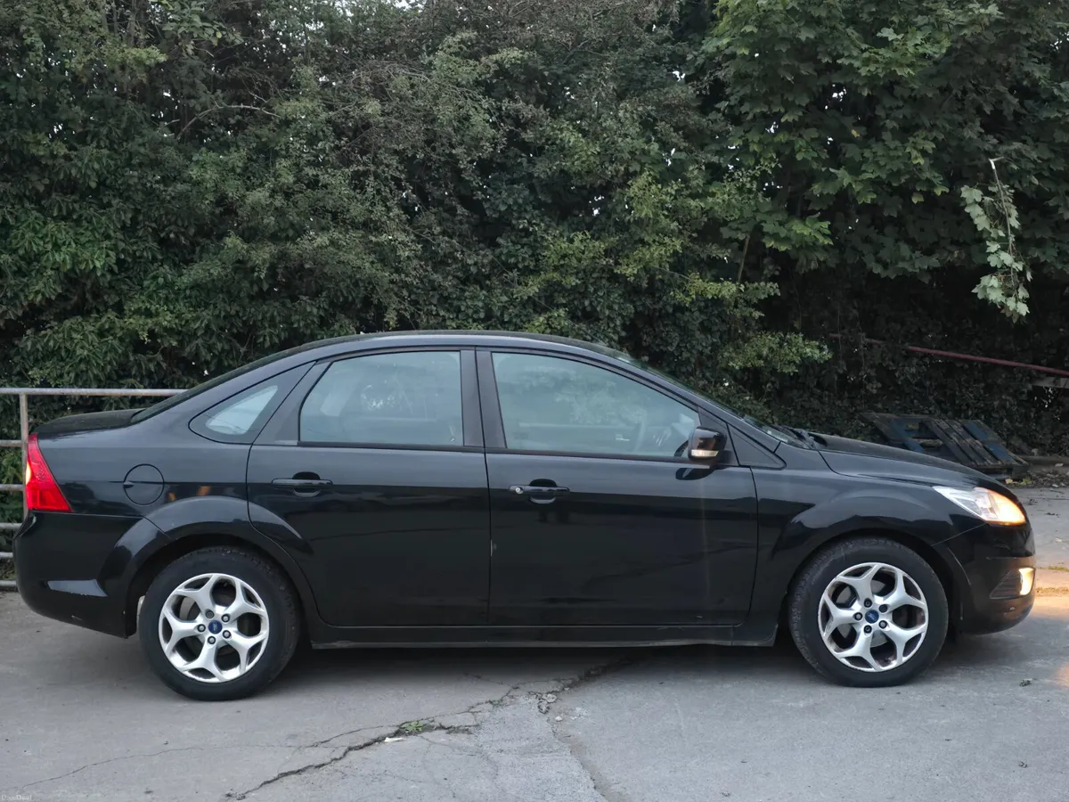 Ford Focus 2011 diesel ⛽️  low miles. Taxed €1333 - Image 4
