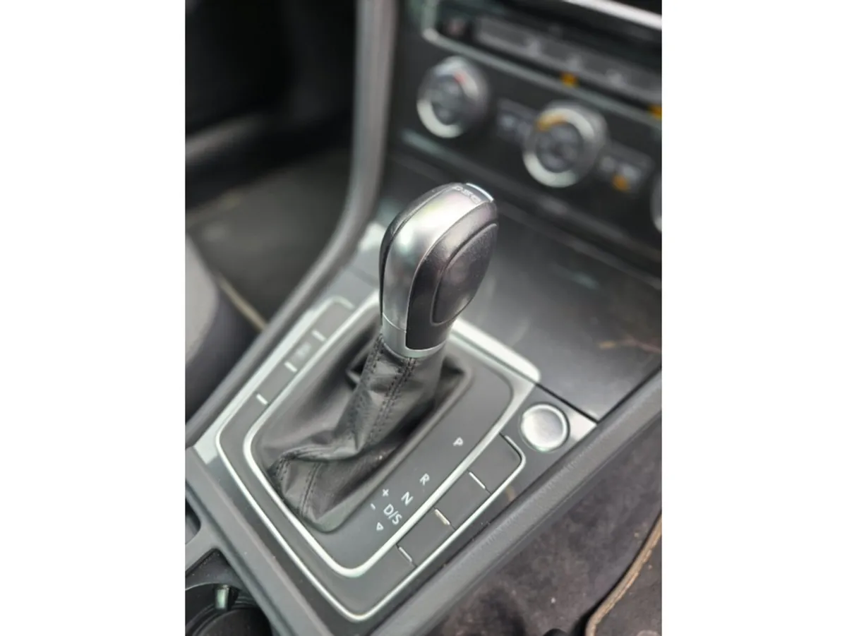 Volkswagen Golf 1.2 TSI AUTO - Image 6