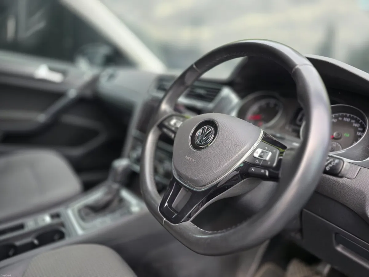 Volkswagen Golf 1.2 TSI AUTO - Image 2