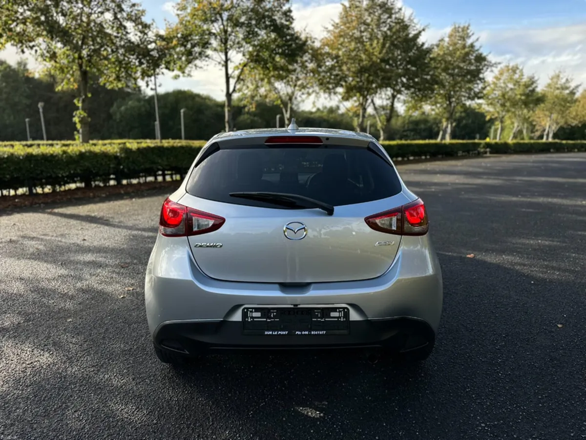 Mazda Demio 1.3 petrol auto 4d - Image 6
