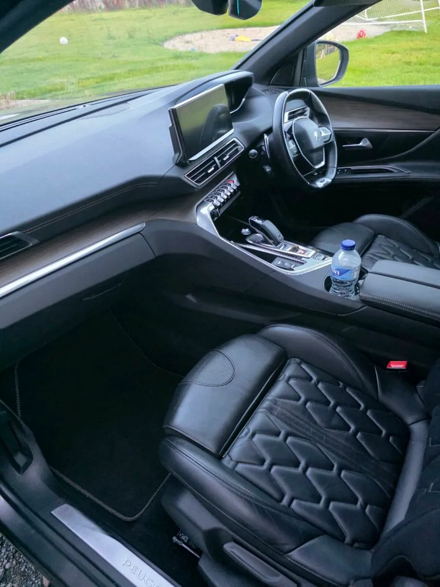 Peugeot 5008 Gt - Image 2