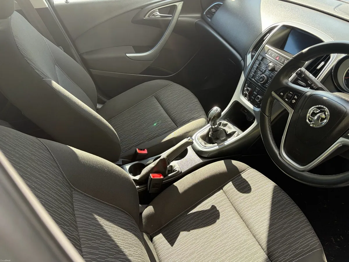 Astra 2014 1.4 low mileage. - Image 6