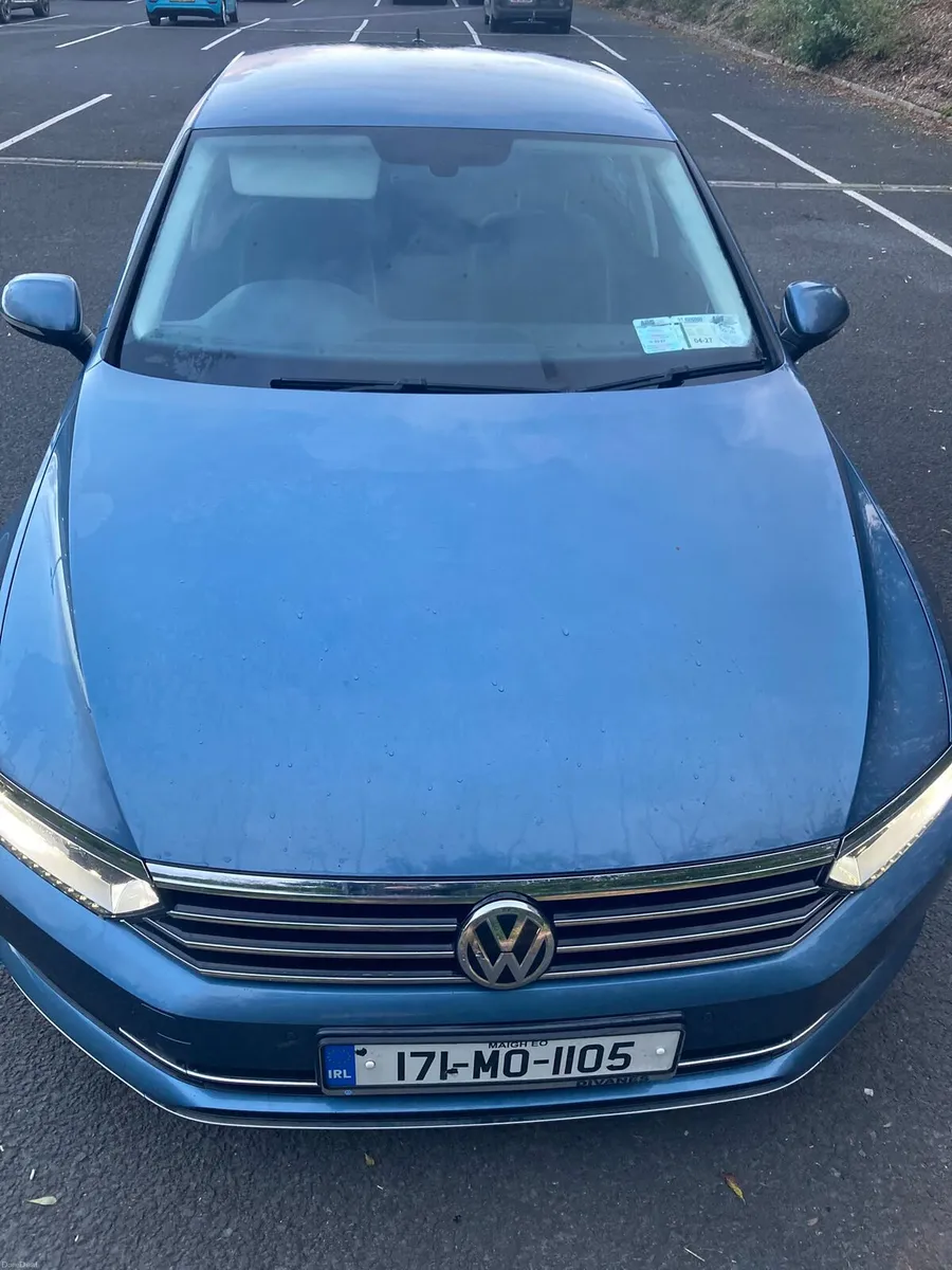 Volkswagen Passat - Image 5