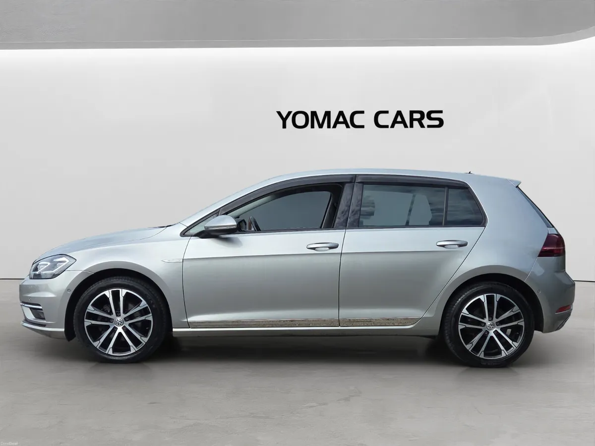 VOLKSWAGEN GOLF 2.0 TDI AUTO - LOW MILEAGE - Image 6