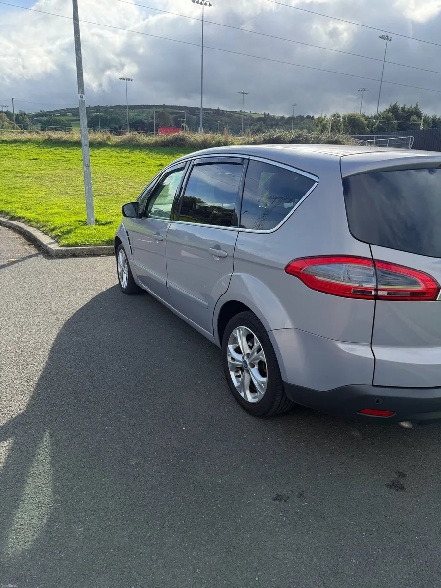 Car Ford S-Max - Image 5