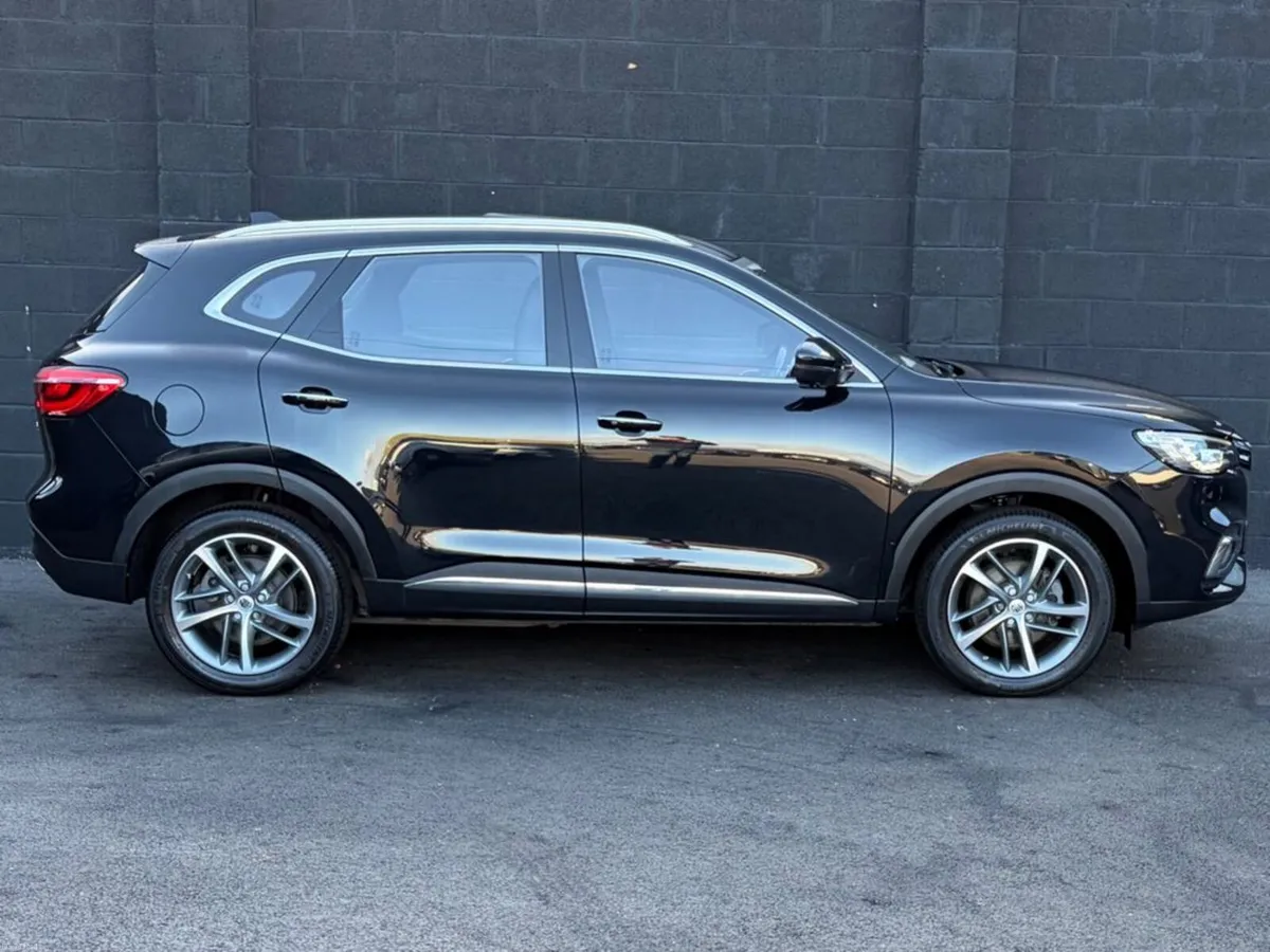 MG HS PHEV Exclusive 5DR Auto - Image 4