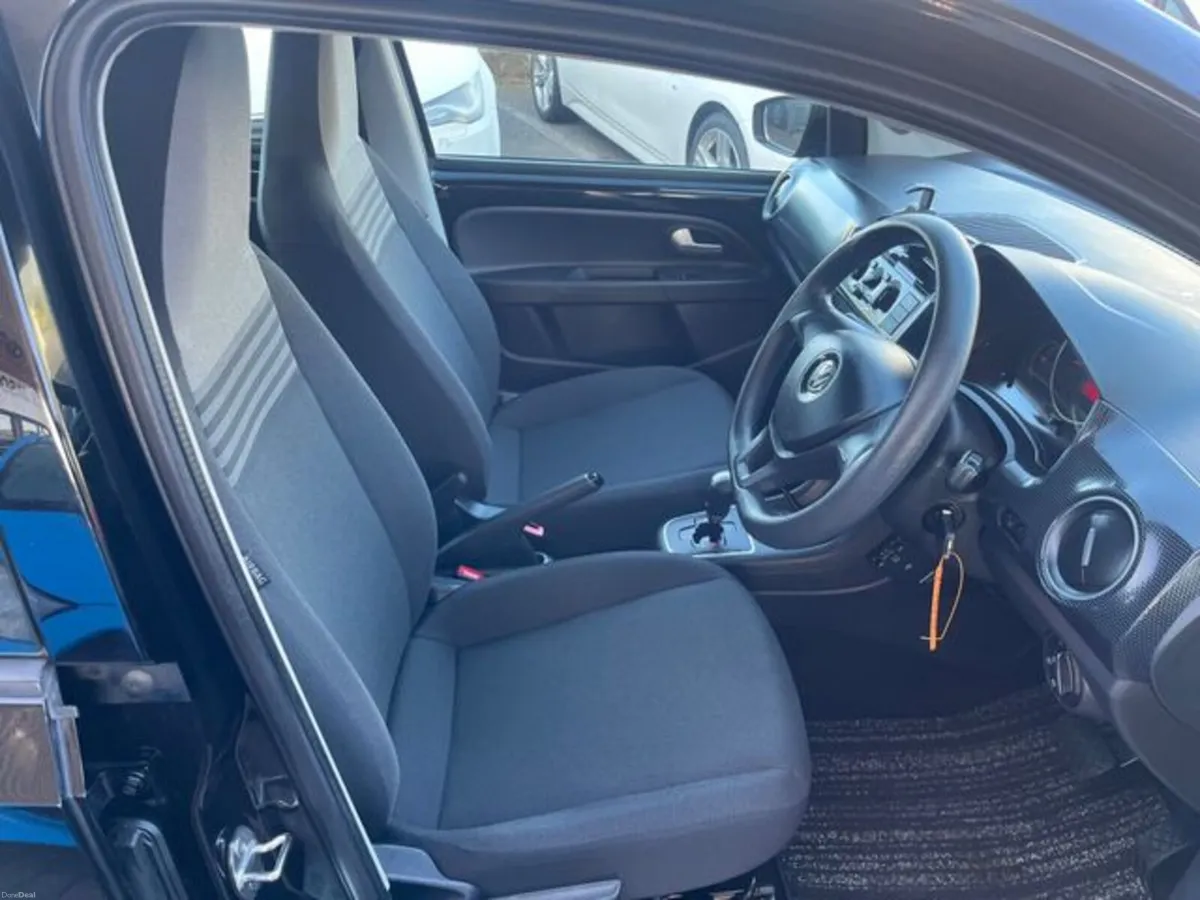 Volkswagen up! 1.0 automatic - Image 5