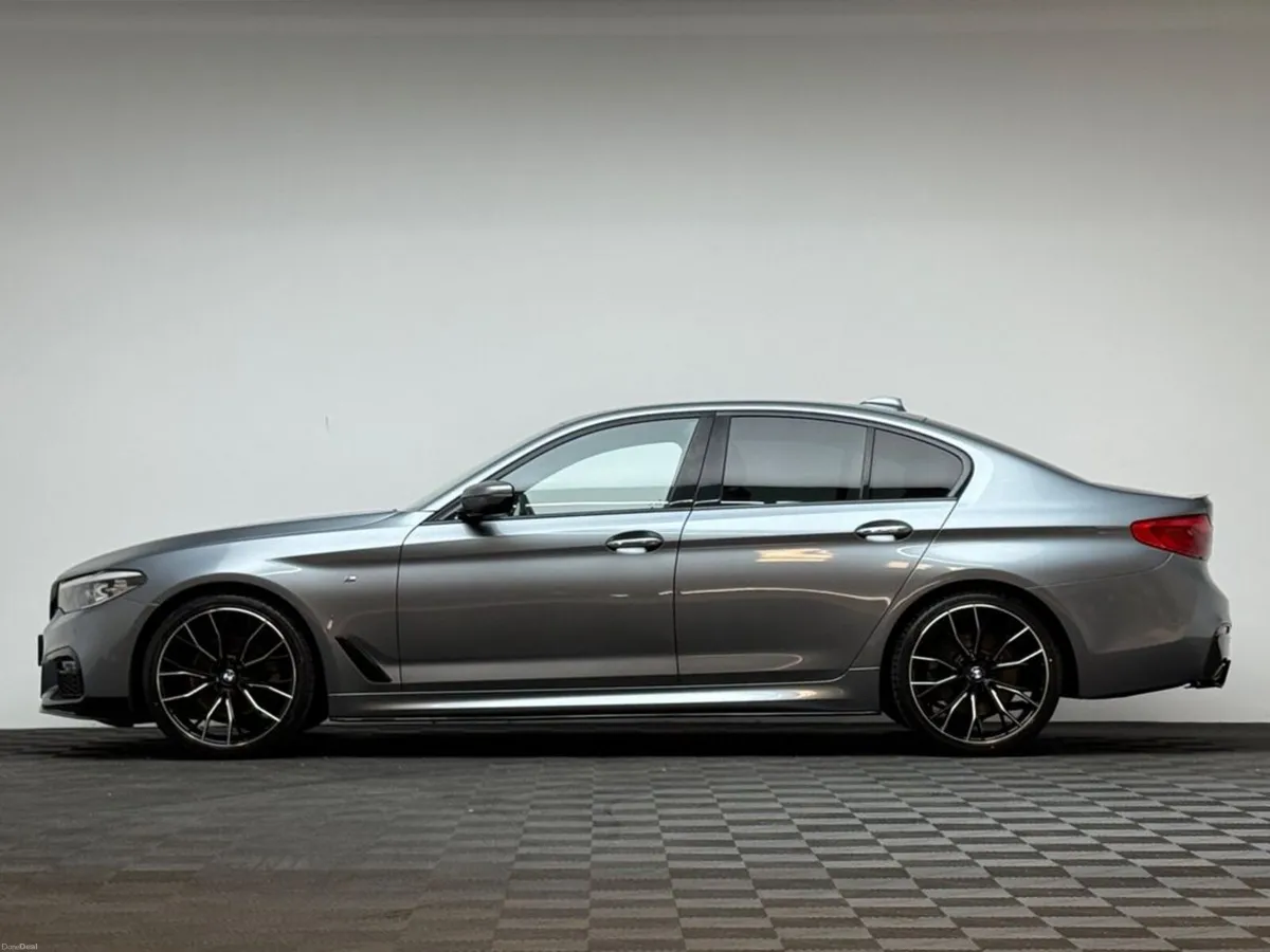BMW 5-Series 520D M SPORT - Image 4