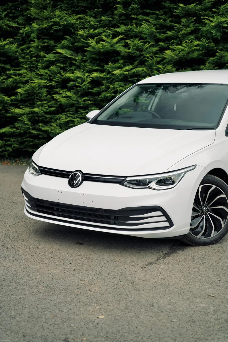 Volkswagen Golf Active Advance 2023| Premium Hatch - Image 6