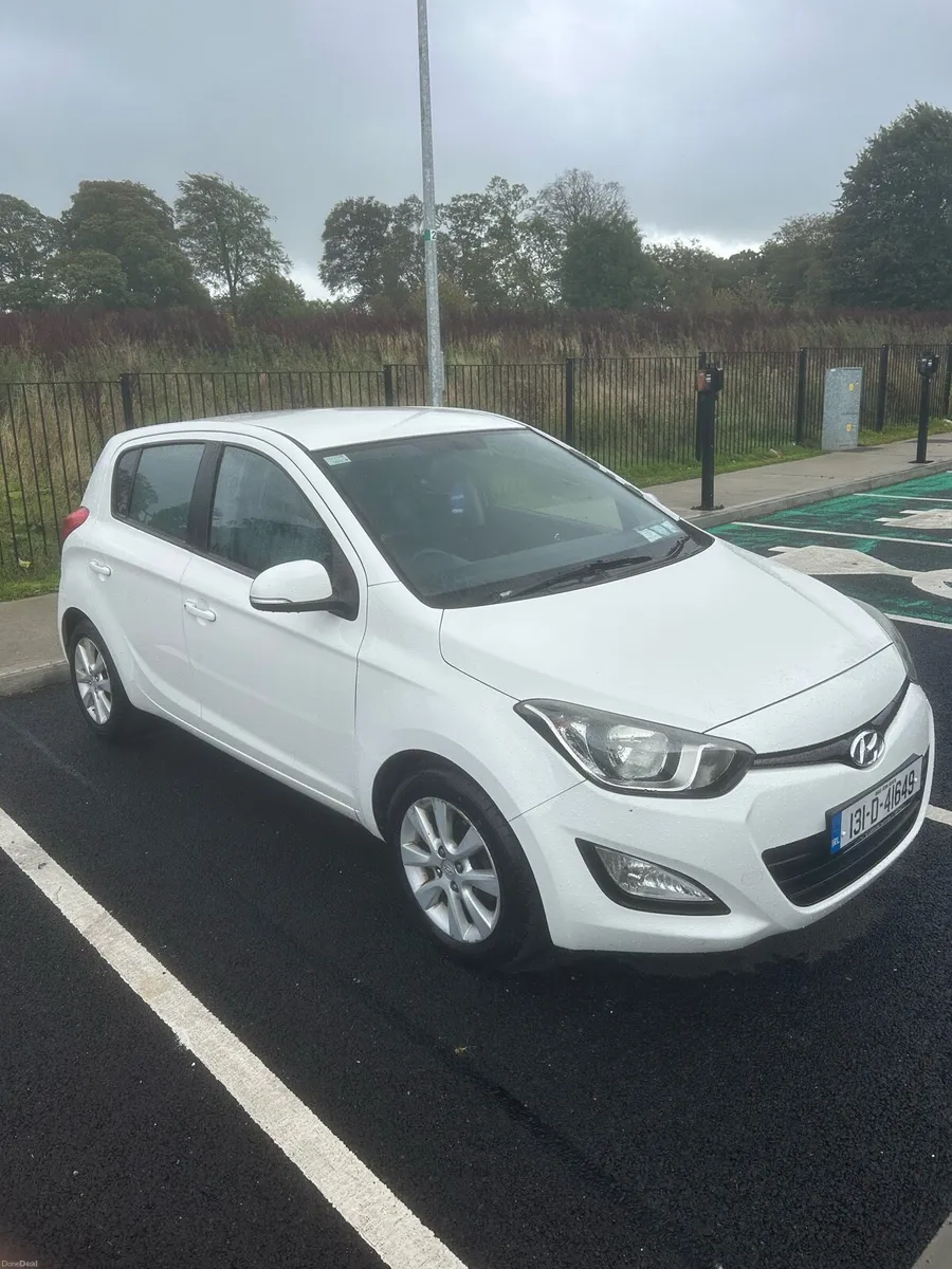 Hyundai i20 2013 - Image 2