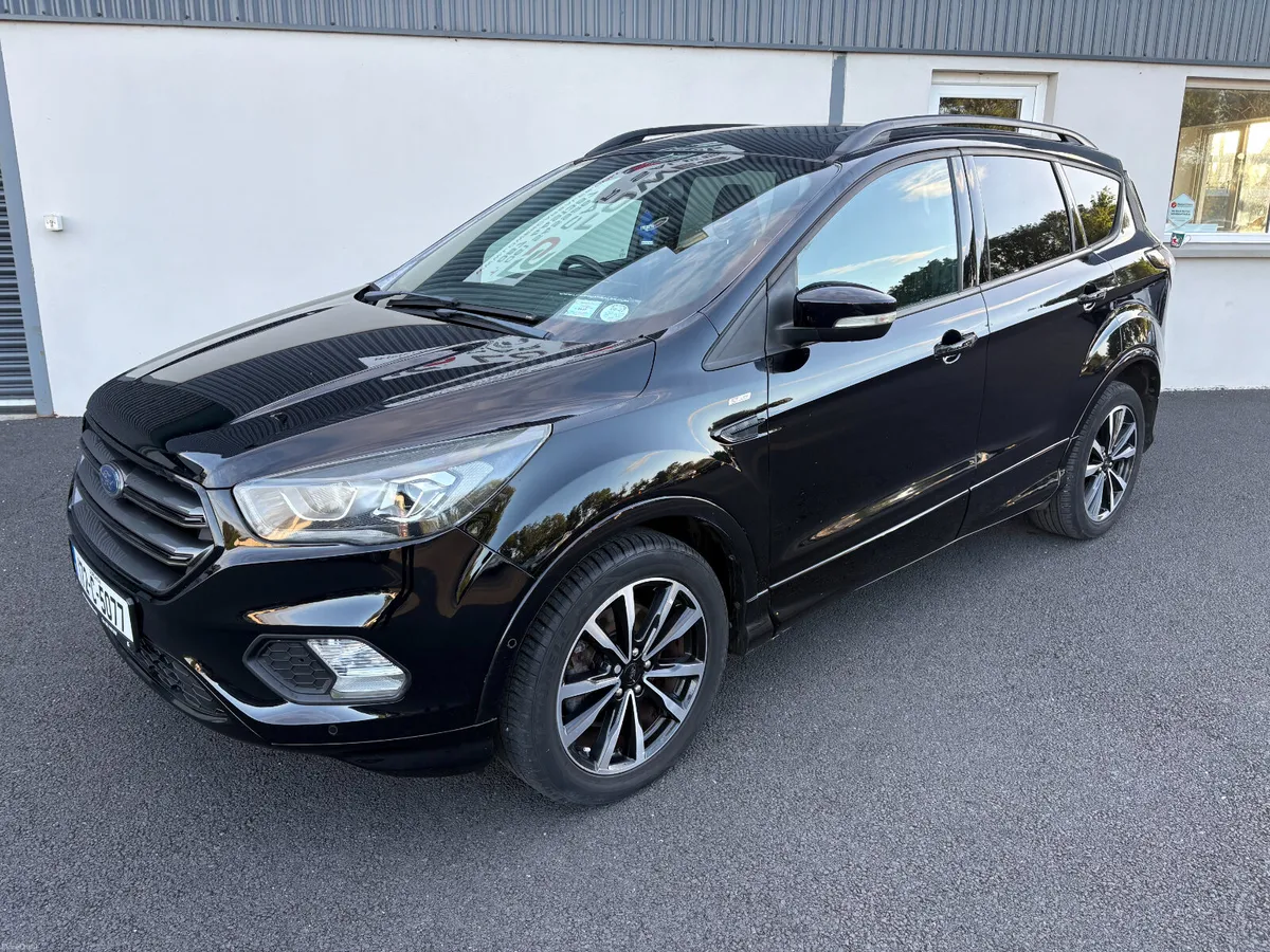 172 Ford Kuga ST-Line 1.5 TDCI - Pan Roof - Image 2