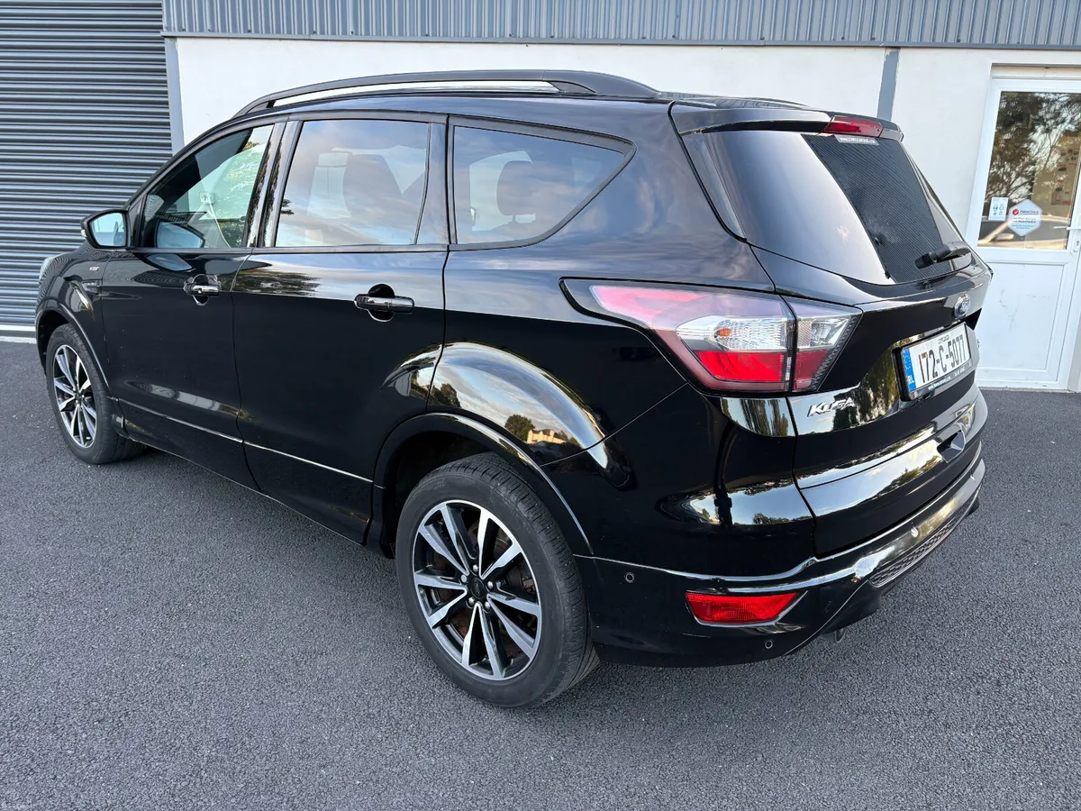 172 Ford Kuga ST-Line 1.5 TDCI - Pan Roof - Image 3