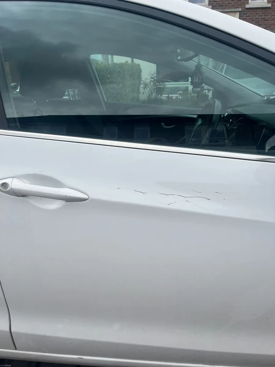 Hyundai i30 2015 - Image 2