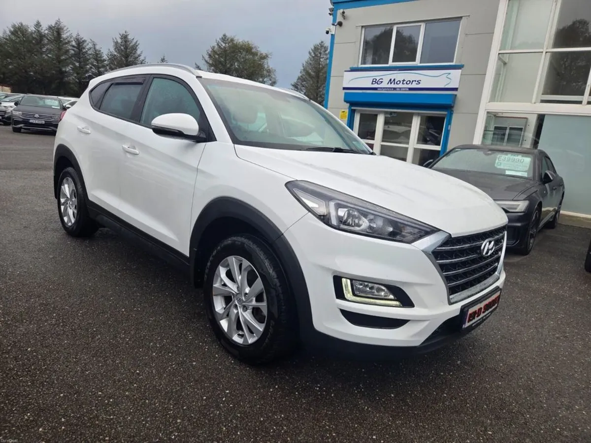 Hyundai Tucson Executive 5DR - Image 1