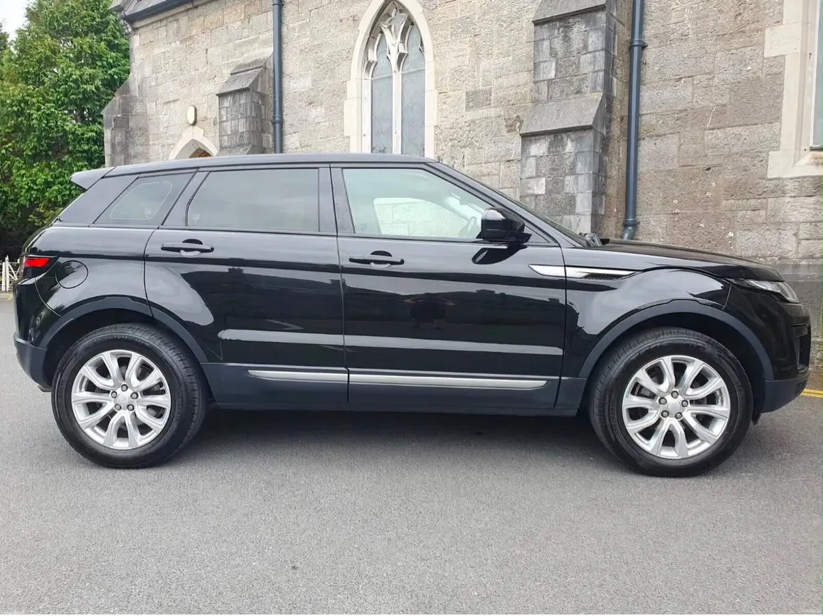 Land Rover Range Rover Evoque 2018 - Image 2