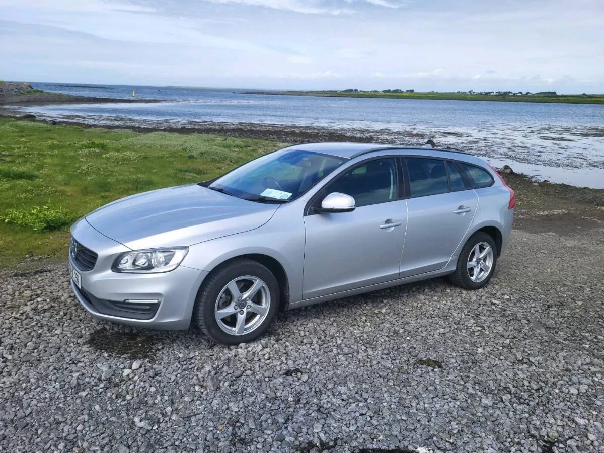 Volvo V60 D4 2Litre Estate - Image 3