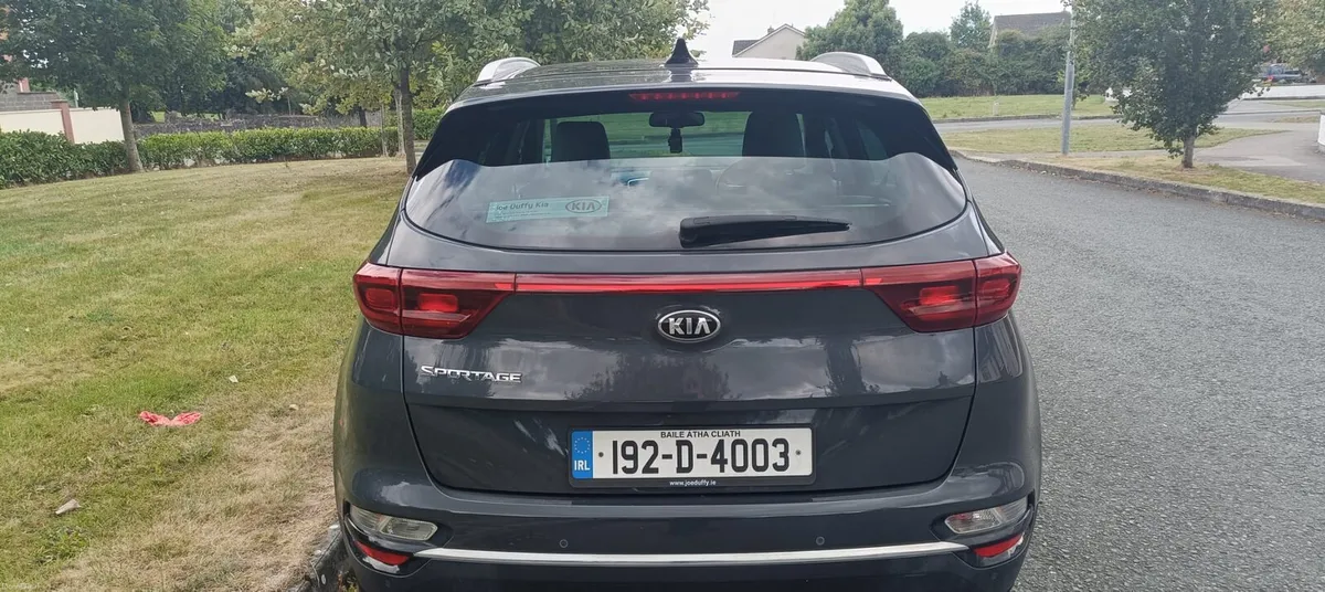 Car - Image 2