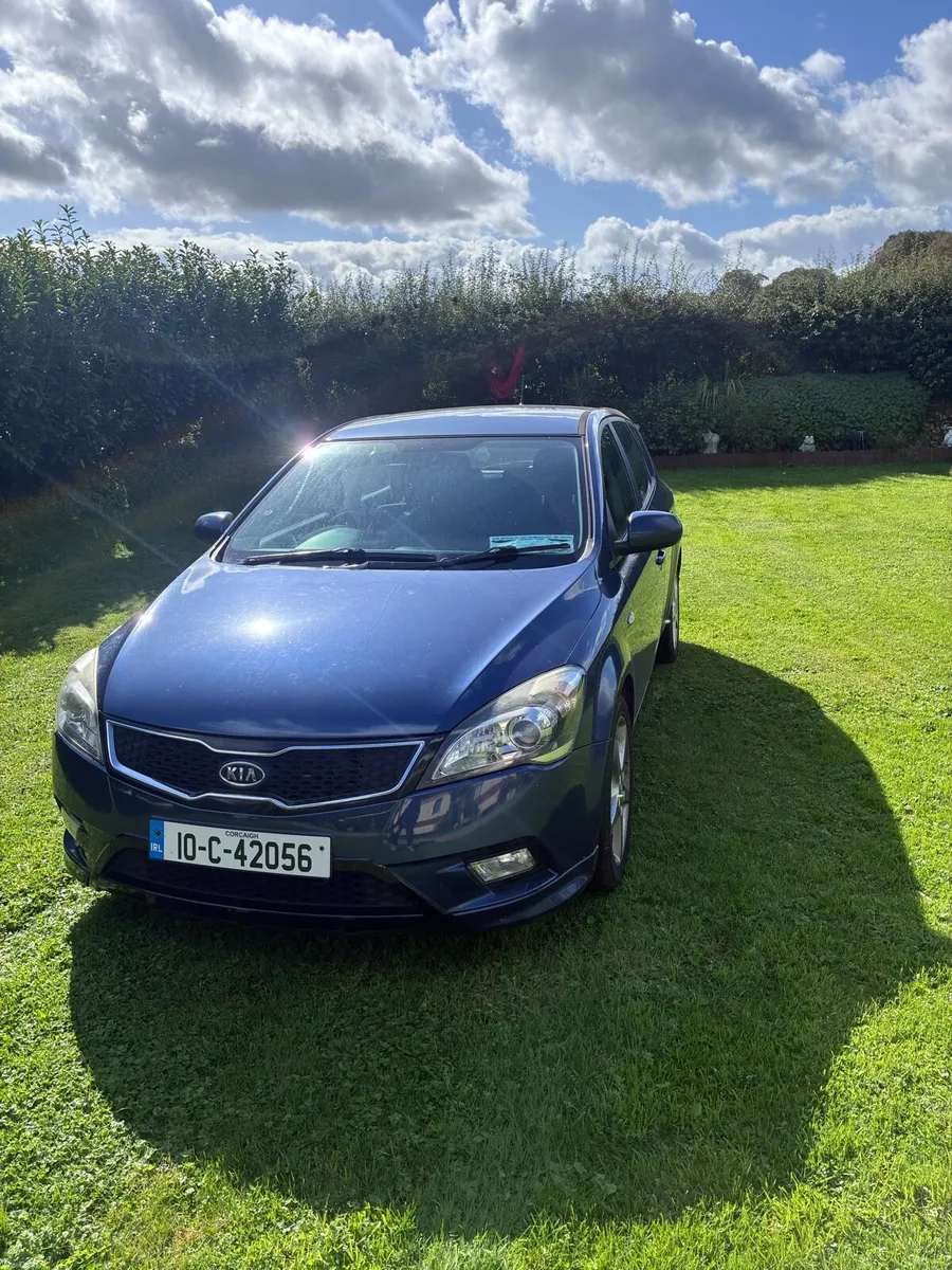 Kia Cee'd 2010 1.6 diesel - Image 2