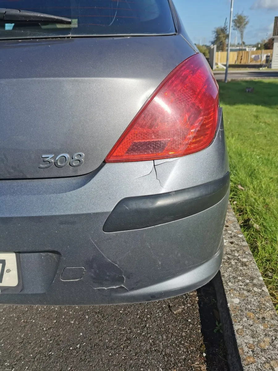 Car - Image 4
