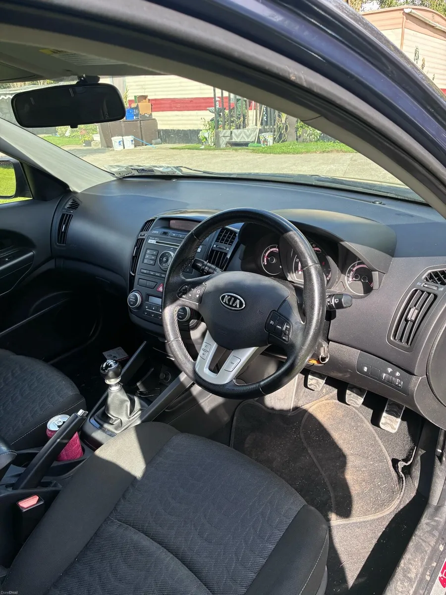 Kia Cee'd 2010 1.6 diesel - Image 5