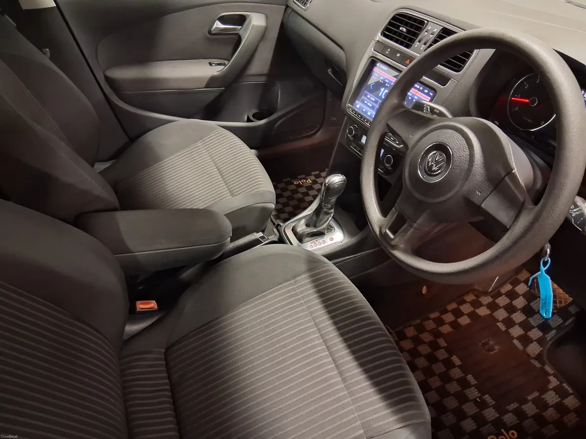 2012 Volkswagen Polo **AUTOMATIC** - Image 6