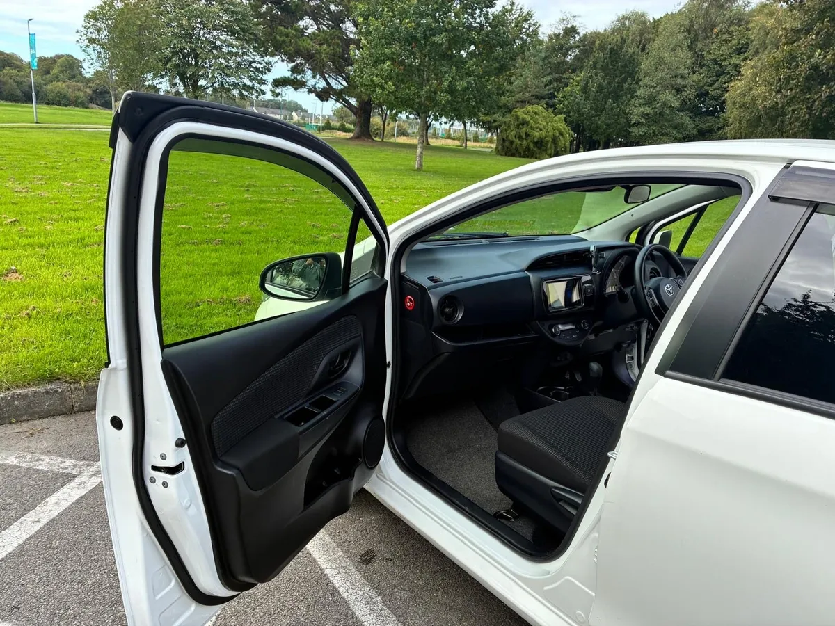 Toyota Vitz 1.5 Hybrid Auto - Image 6