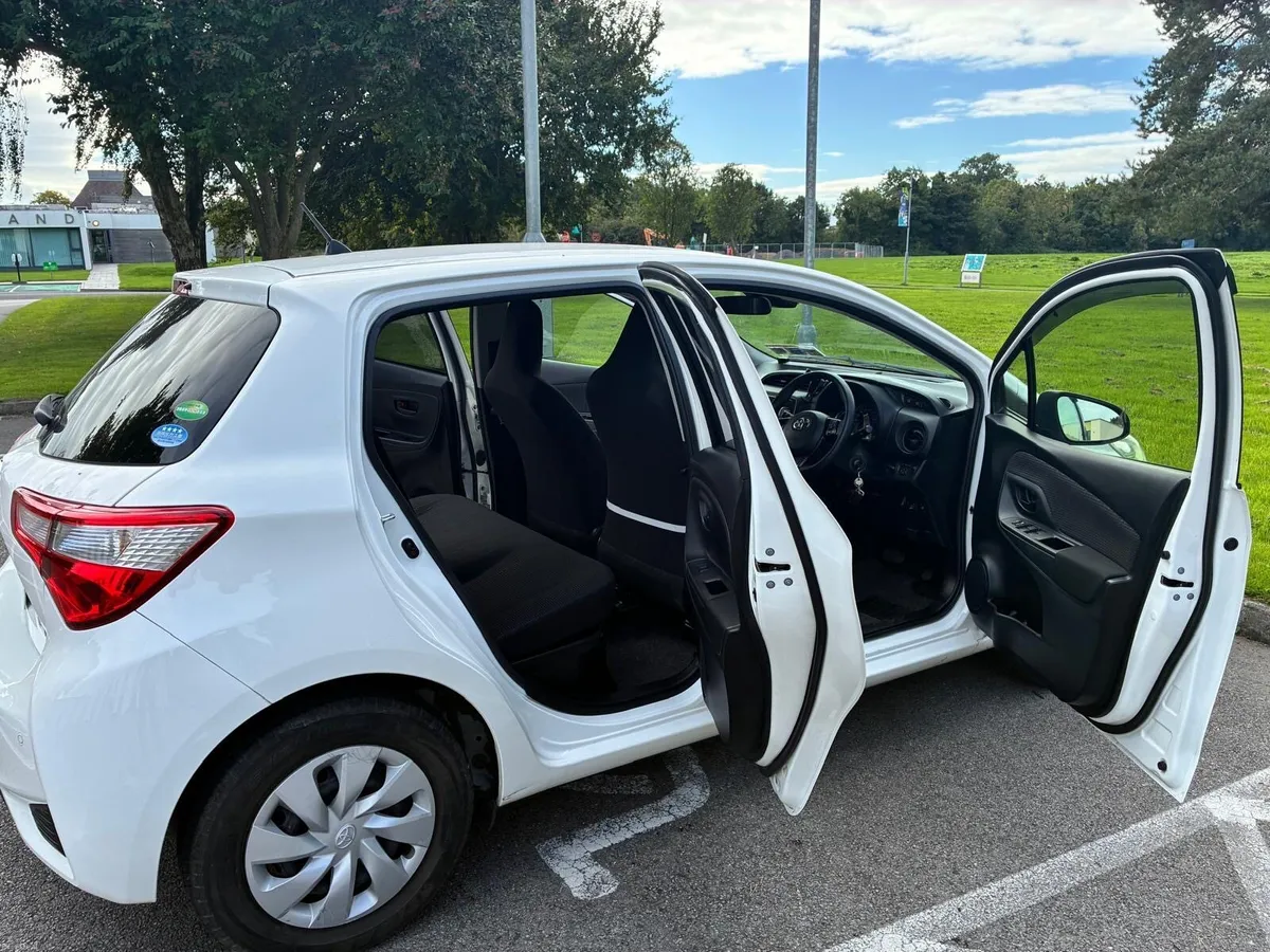 Toyota Vitz 1.5 Hybrid Auto - Image 5