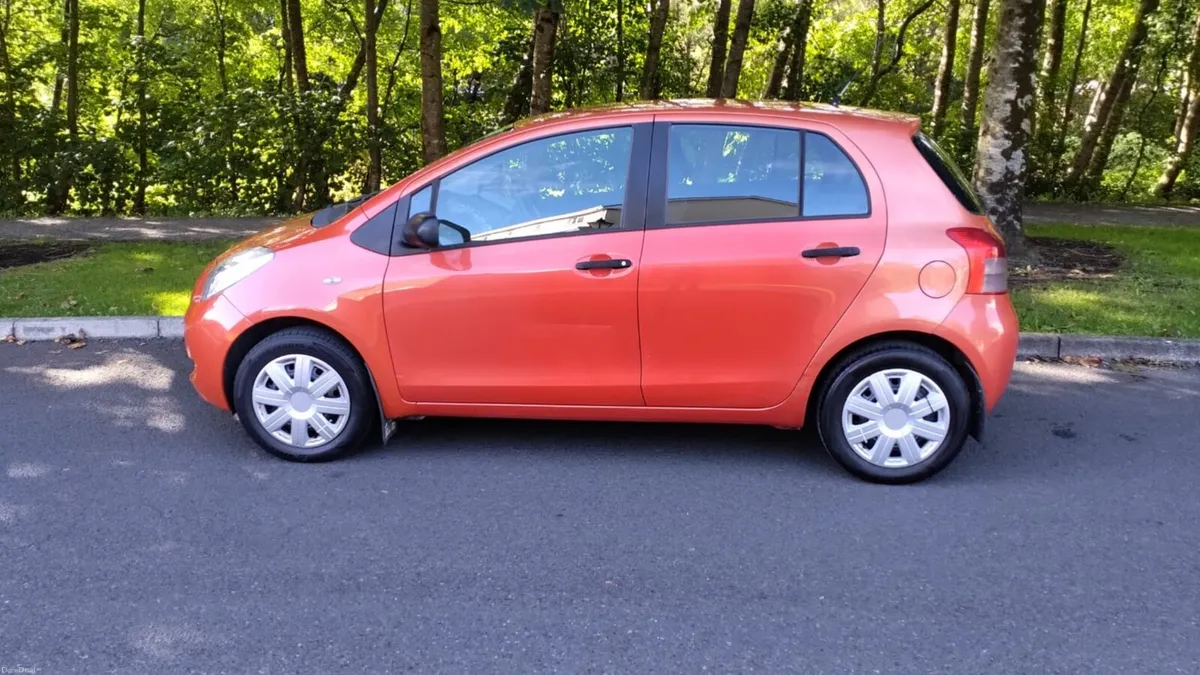Toyota Yaris, low kms, long test and tax - Image 4