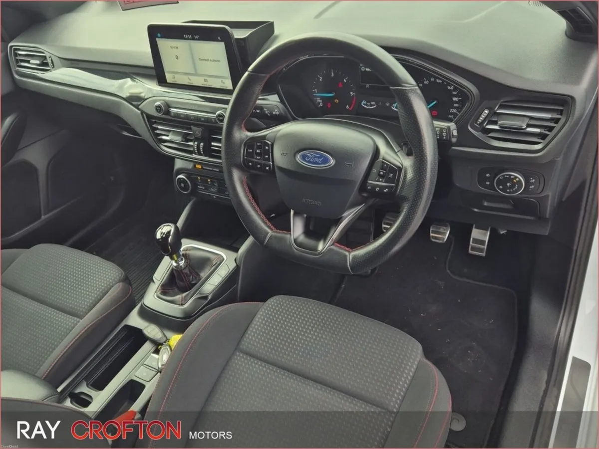 Ford Focus 1.5 TDCi 120PS ST-Line Powershift - Image 2