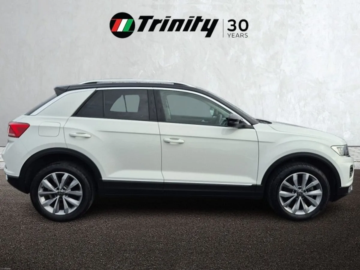 Volkswagen T-Roc ** STYLE CONTRAST BLACK ROOF  ** - Image 5