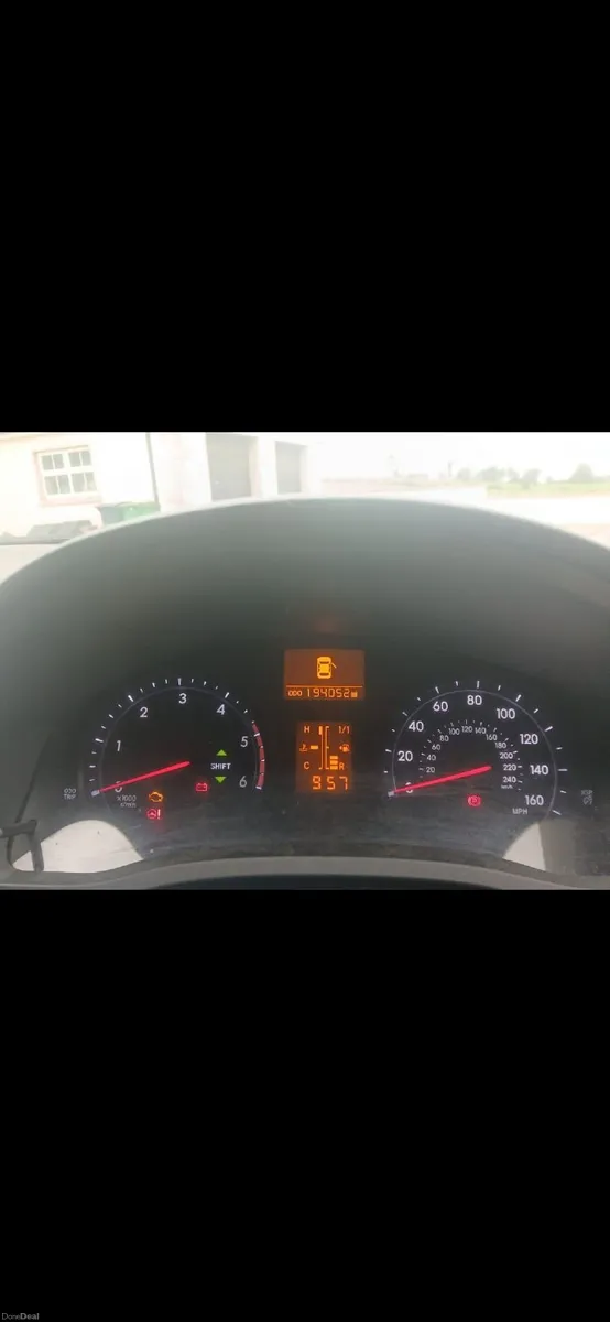 Toyota Avensis 2013 - Image 3